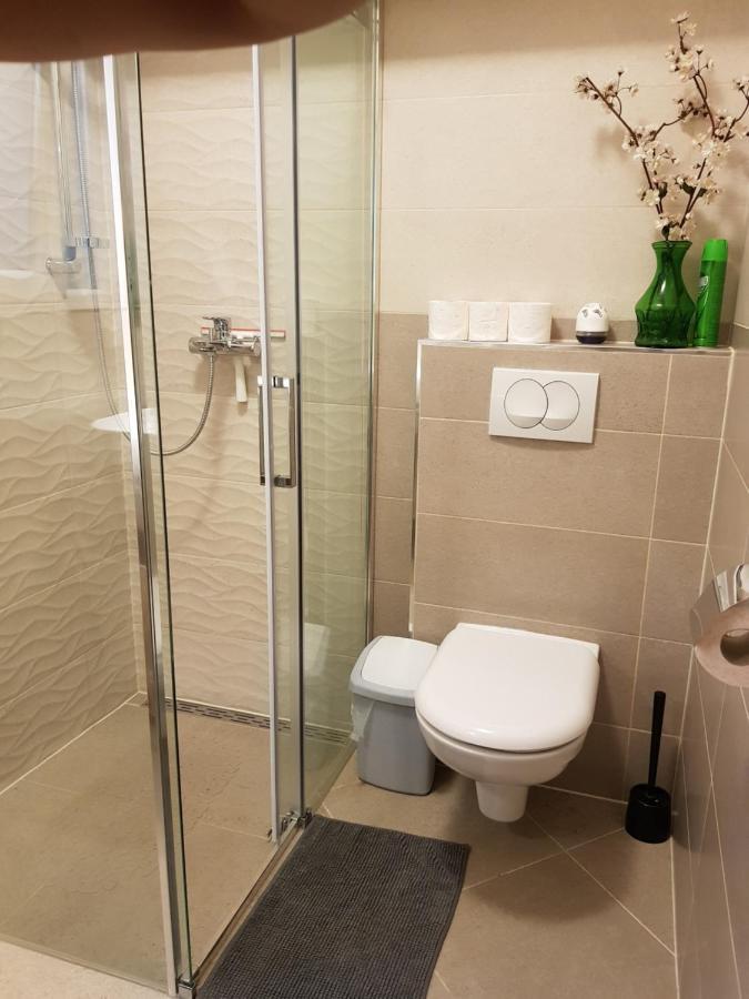 Apartmani Elena Malinska Εξωτερικό φωτογραφία