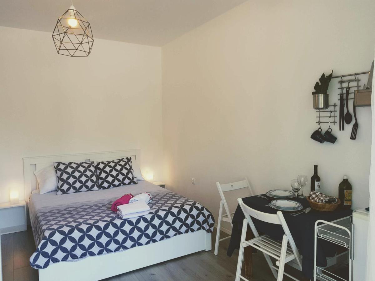 Apartmani Elena Malinska Εξωτερικό φωτογραφία