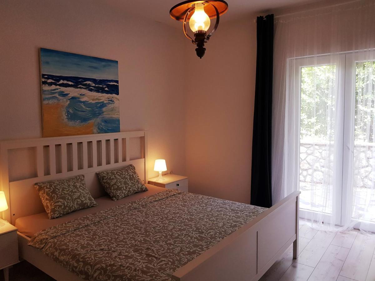 Apartmani Elena Malinska Εξωτερικό φωτογραφία